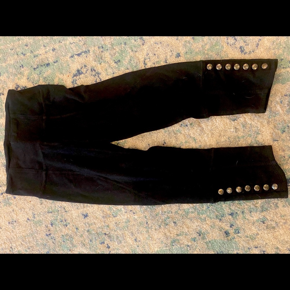 Lululemon black cropped leggings with functional snaps